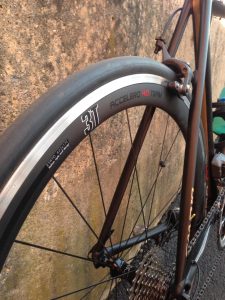 The 3T Accelero 40 Stealth complements the look of the black bikes on the market with its understated graphics.